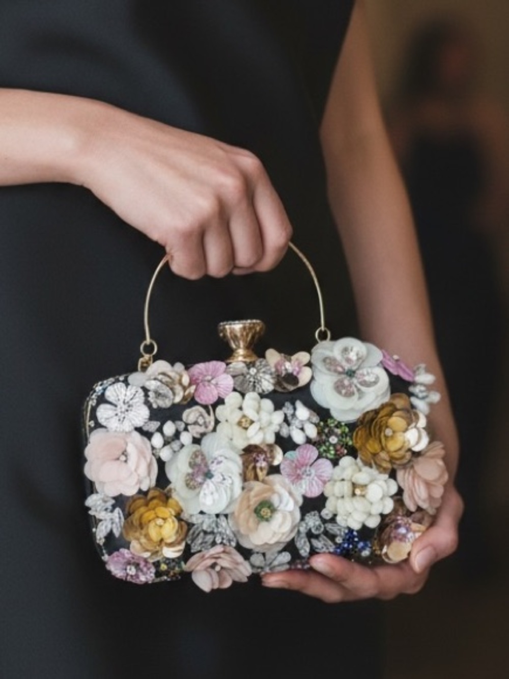bebe Los Angeles New 3D Multi Embellished Daisy Viral Clutch Bag Prom Night - Picture 3 of 9
